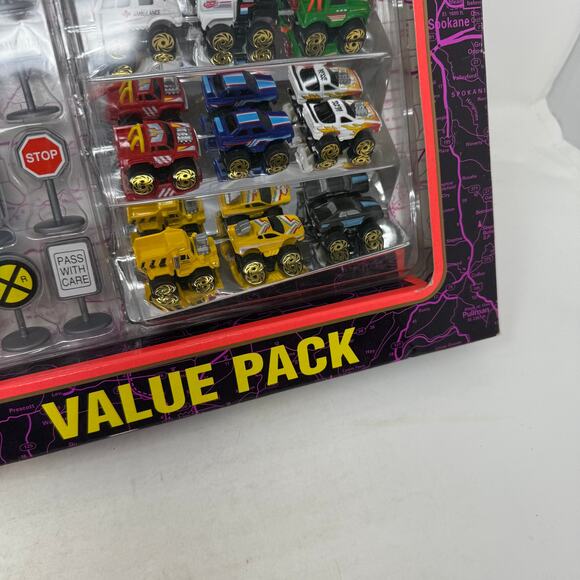 Vintage 1995 Road Champs Mini Wheels Gift Set 45 Piece Diecast Metal Value Pack - Picture 7 of 11
